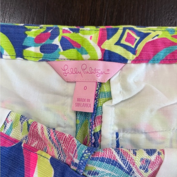 Lilly Pulitzer Size 0 Multicolored Floral Print Design Scalloped Hem Shorts - Picture 4 of 12